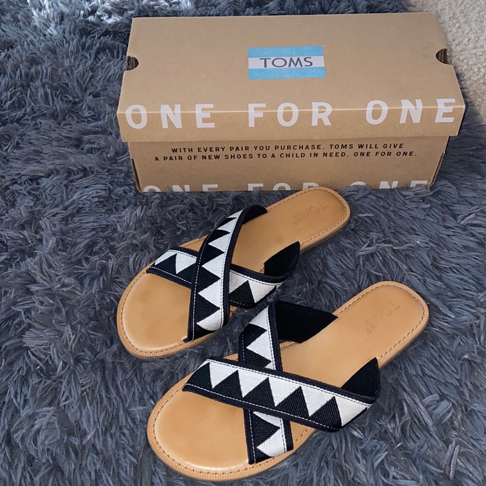Toms Sandals!